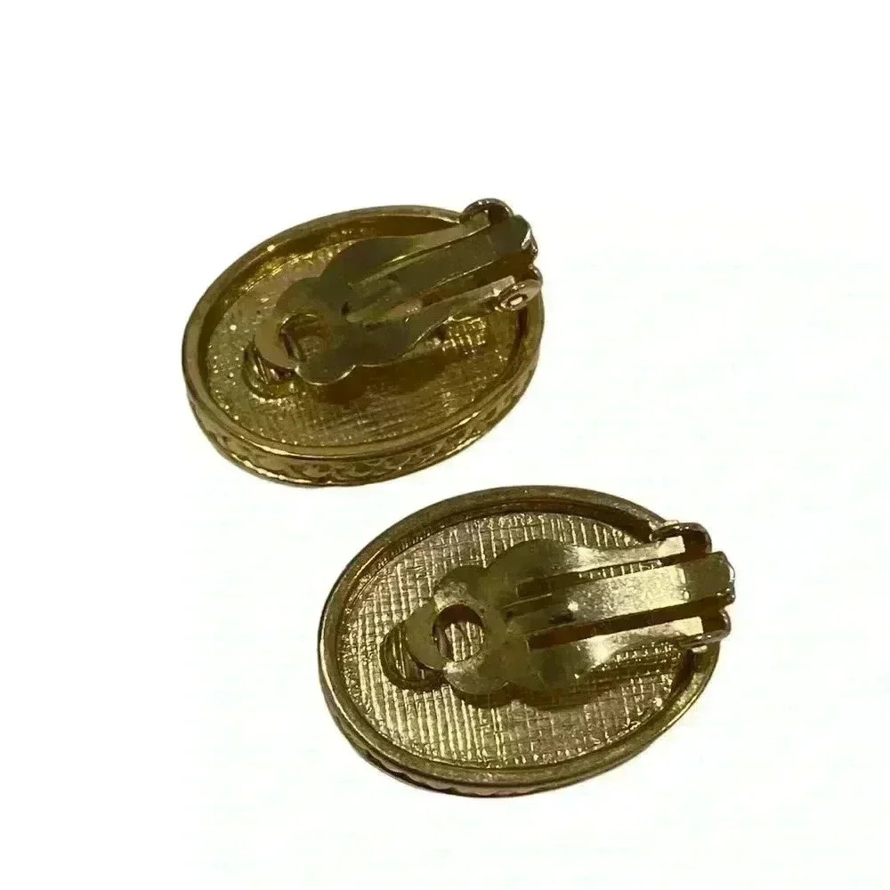 Clip earrings - Picture 2 of 5